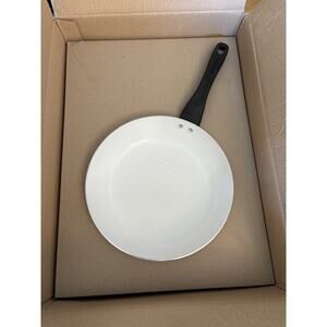 NIB SilverStone 10” and 12” Ceramic Nonstick Skillet Set Mustard